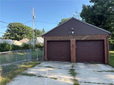 1211 Tuxedo Avenue Parma OH 44134
