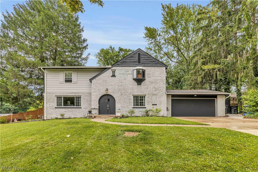 607 Castle Boulevard Akron OH 44313