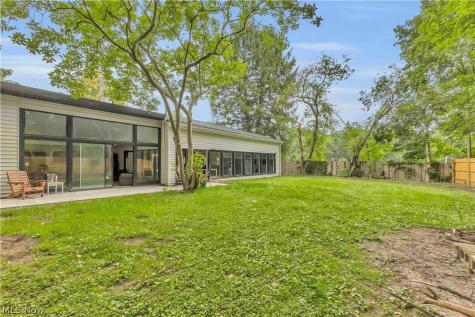 607 Castle Boulevard Akron OH 44313