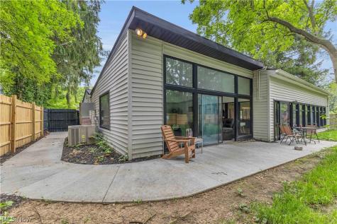 607 Castle Boulevard Akron OH 44313