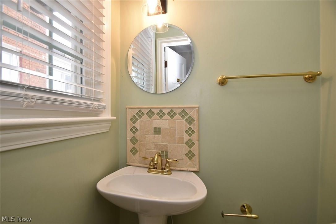 3720 Riedham Road Shaker Heights OH 44120