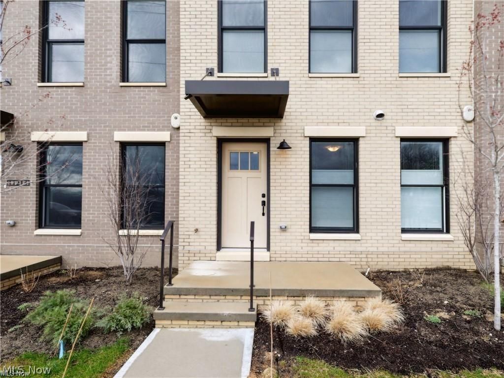 11214 N Park Place Cleveland OH 44106