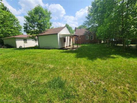 25801 Forestview Avenue Euclid OH 44132