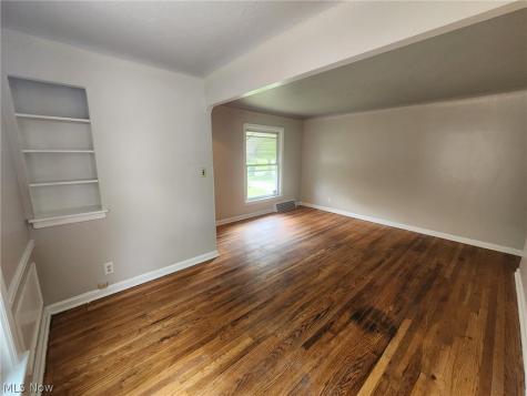 25801 Forestview Avenue Euclid OH 44132
