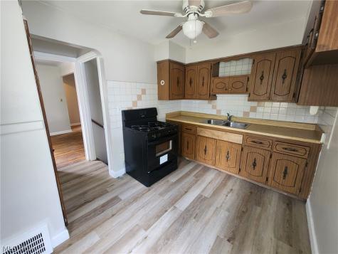 25801 Forestview Avenue Euclid OH 44132