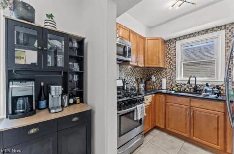 3915 John Avenue Cleveland OH 44113