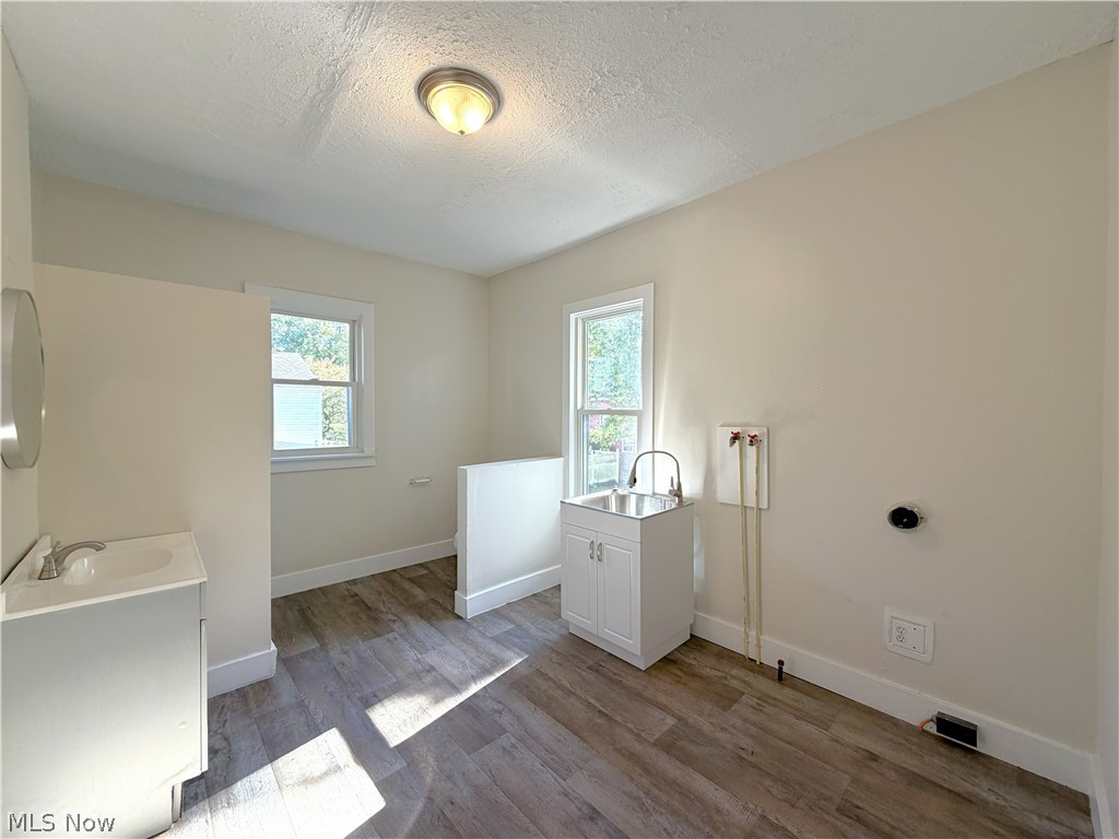 882 Redfern Avenue Akron OH 44314