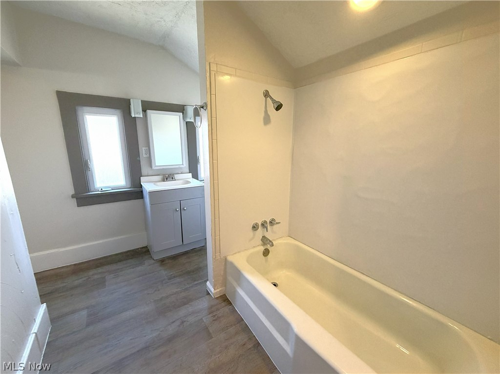 882 Redfern Avenue Akron OH 44314