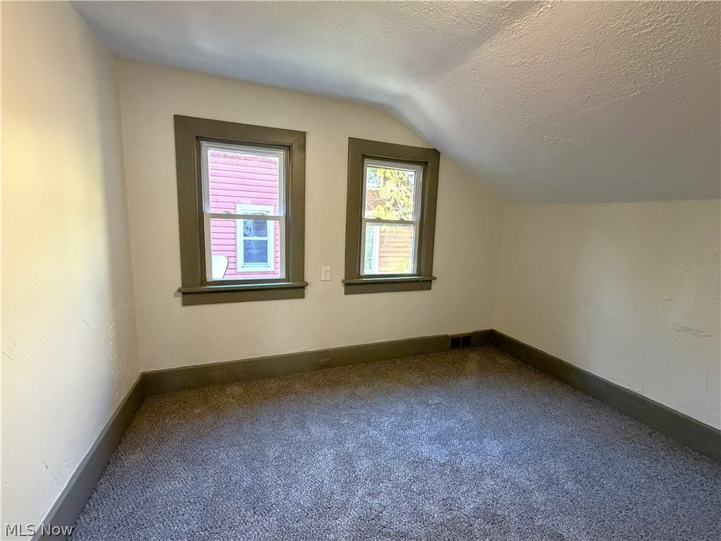 882 Redfern Avenue Akron OH 44314