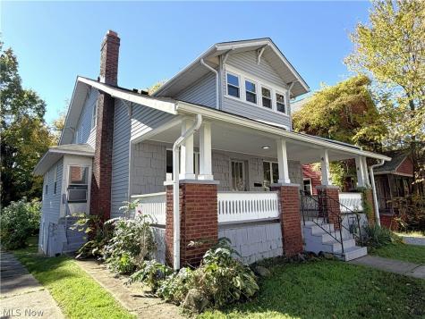 882 Redfern Avenue Akron OH 44314