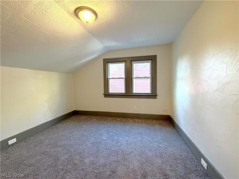 882 Redfern Avenue Akron OH 44314