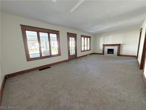 882 Redfern Avenue Akron OH 44314