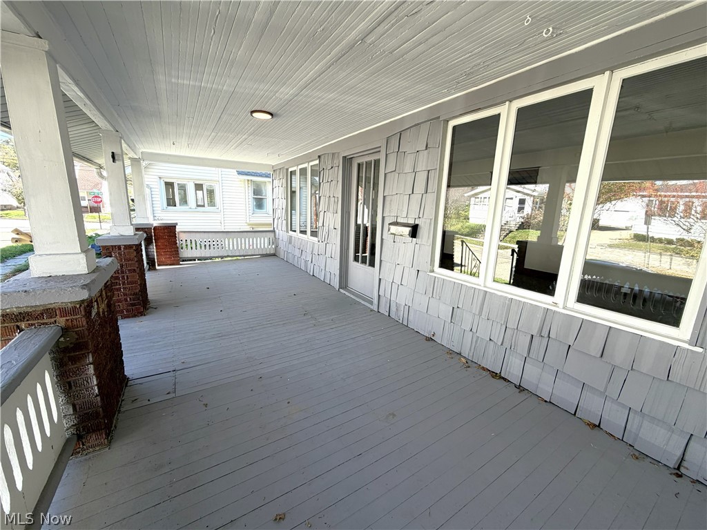 882 Redfern Avenue Akron OH 44314