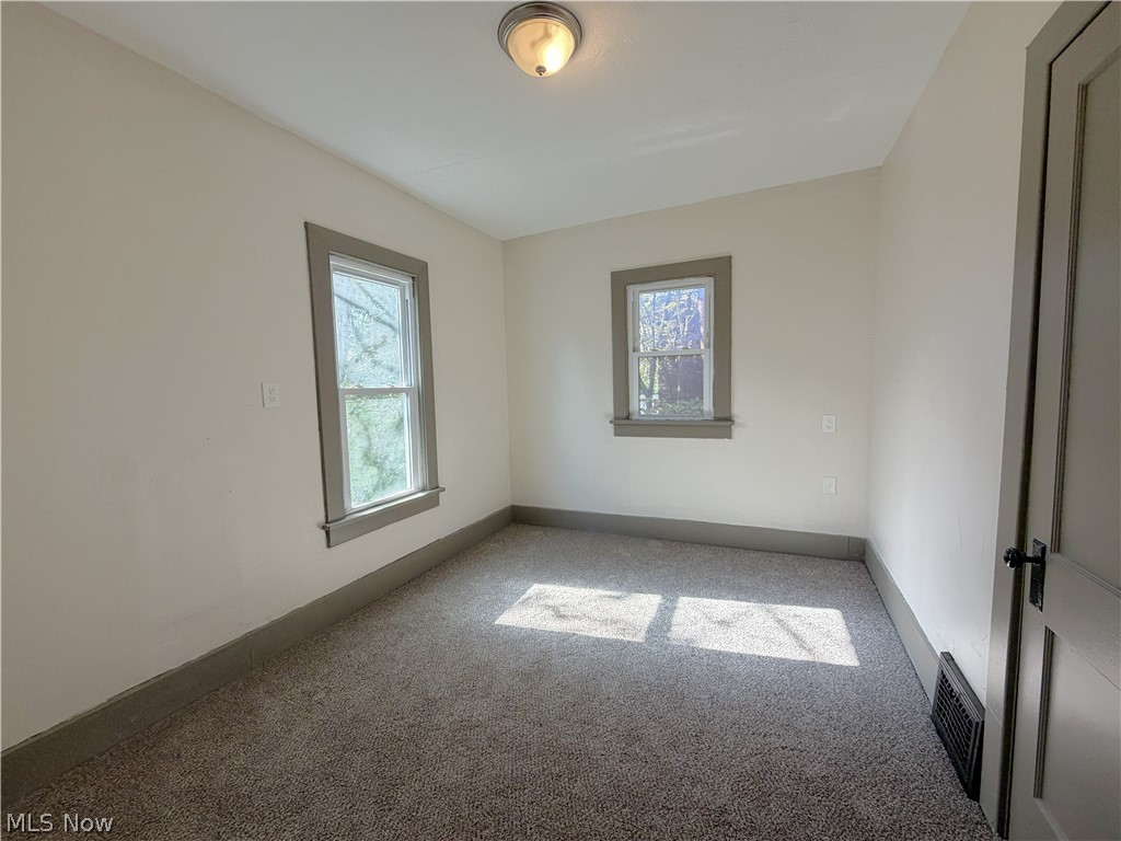 882 Redfern Avenue Akron OH 44314