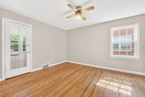 19239 Winslow Road Shaker Heights OH 44122