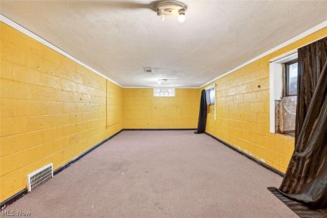 19239 Winslow Road Shaker Heights OH 44122