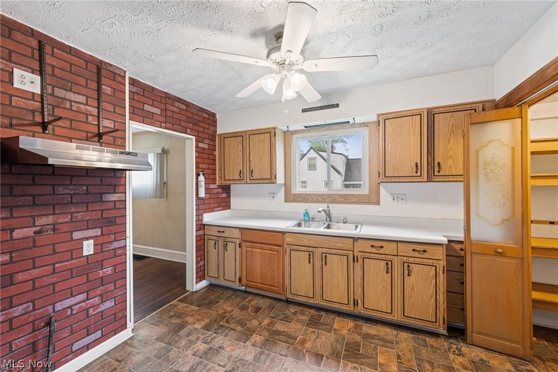 11715 Rutland Avenue Cleveland OH 44108