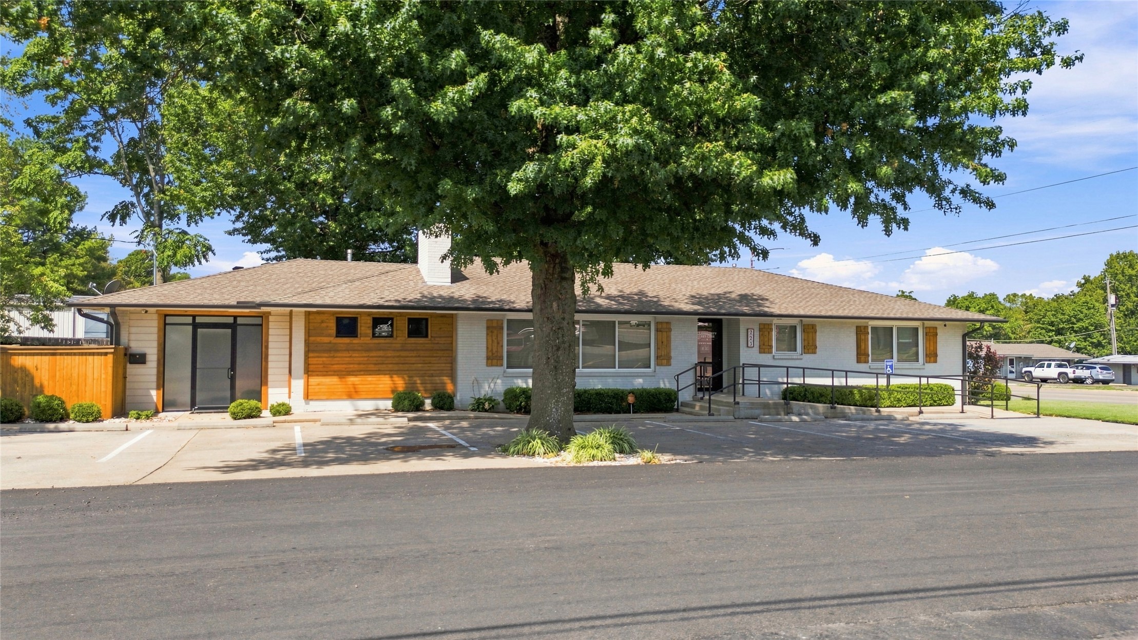 223 N East Avenue Tahlequah OK 74464