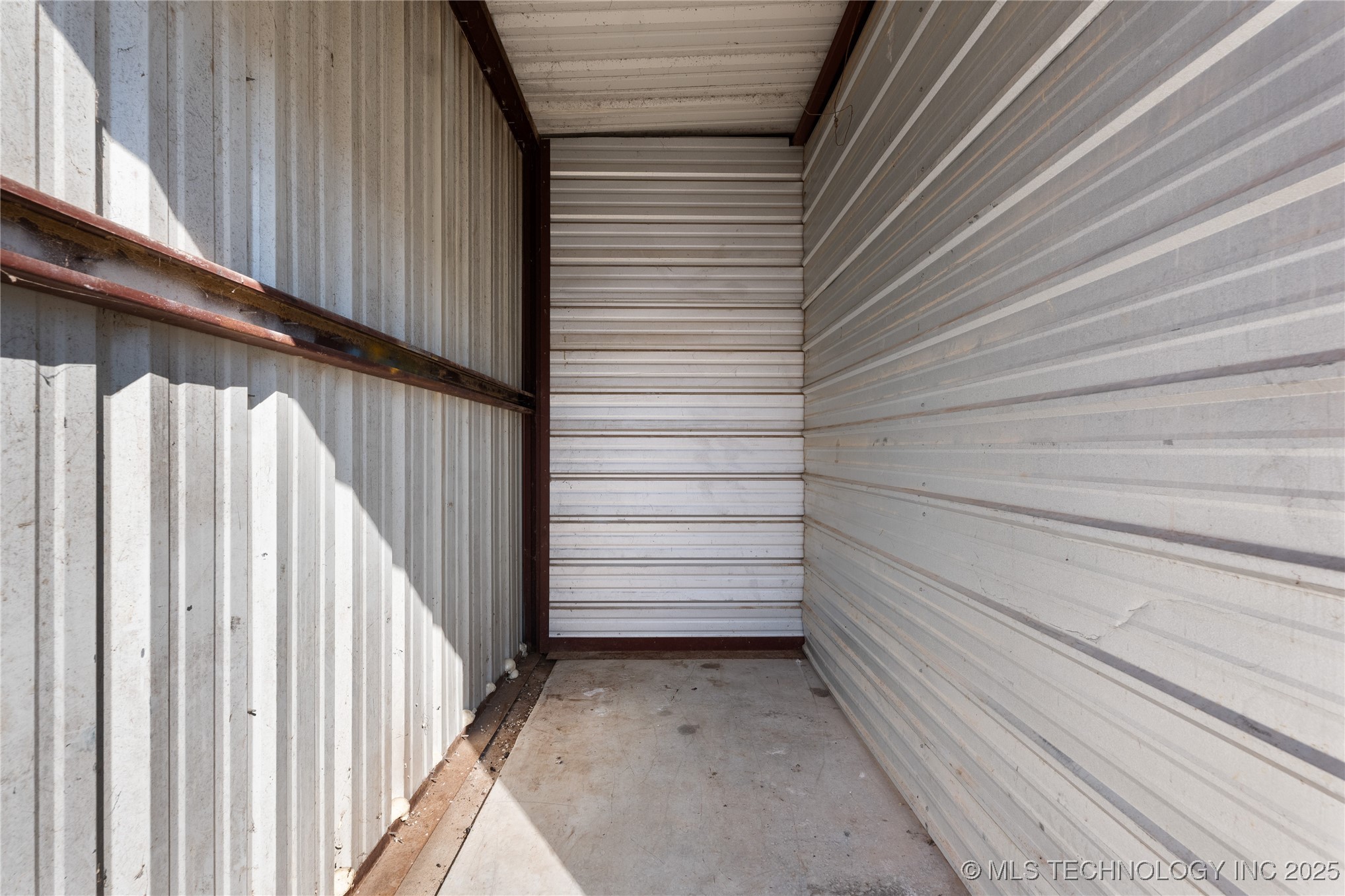 18753 S 100 Highway Webbers Falls OK 74470