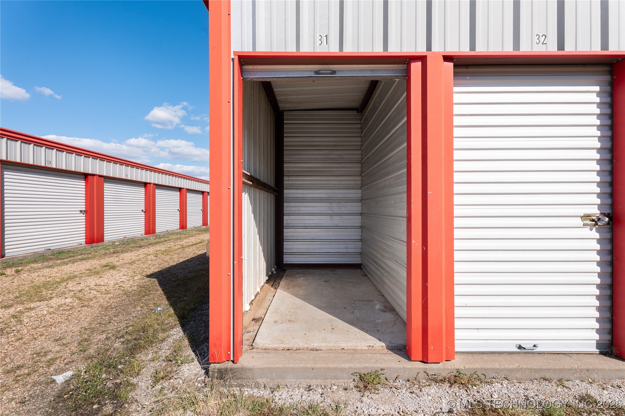 18753 S 100 Highway Webbers Falls OK 74470