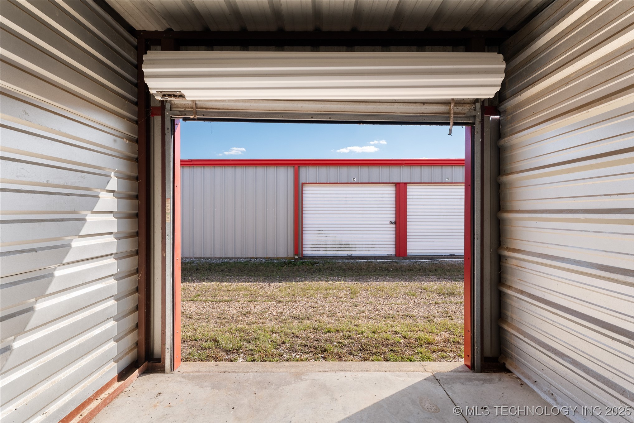 18753 S 100 Highway Webbers Falls OK 74470