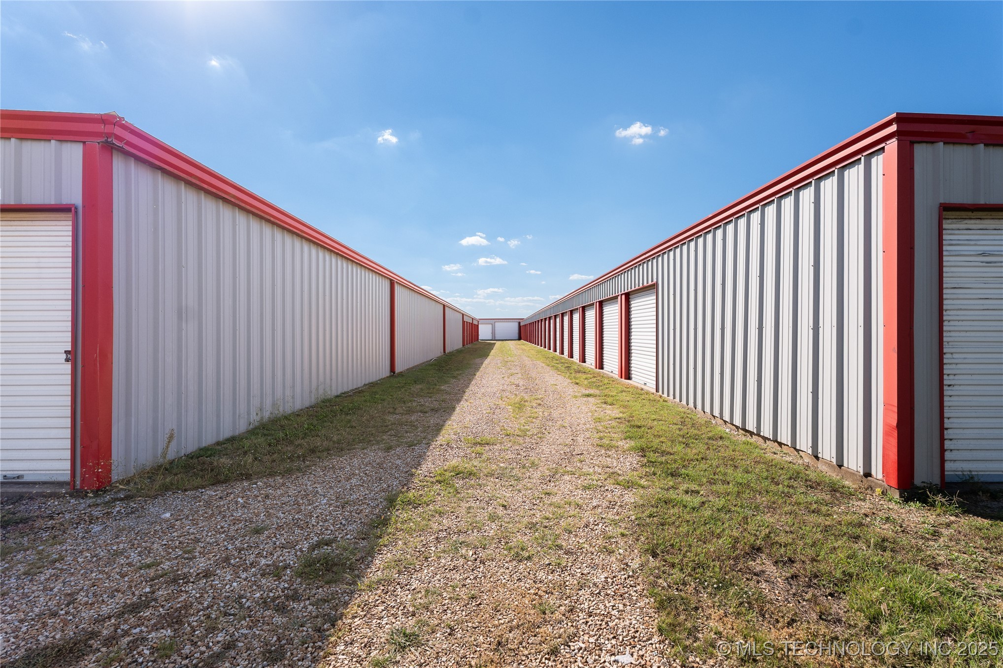 18753 S 100 Highway Webbers Falls OK 74470