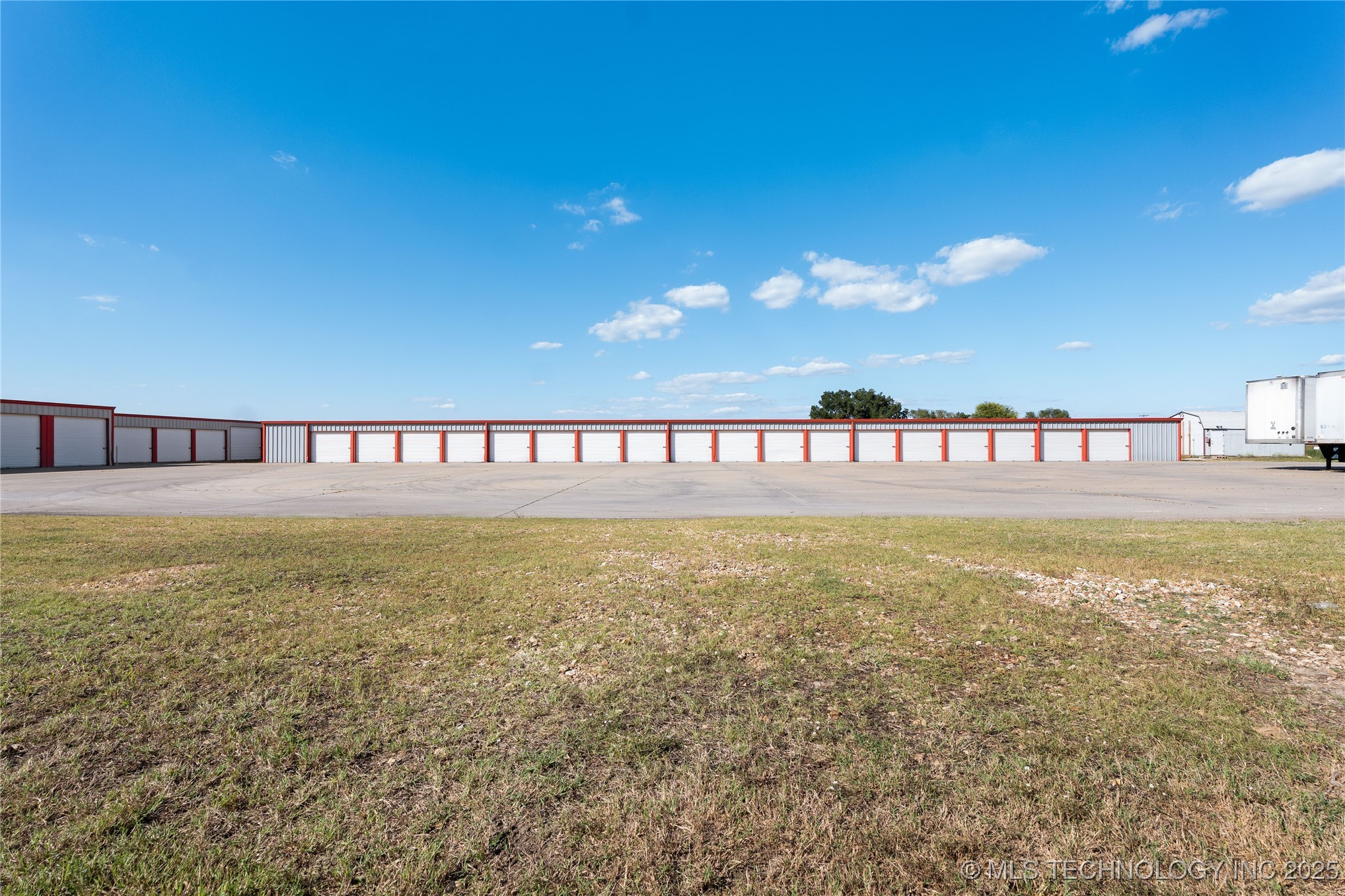 18753 S 100 Highway Webbers Falls OK 74470