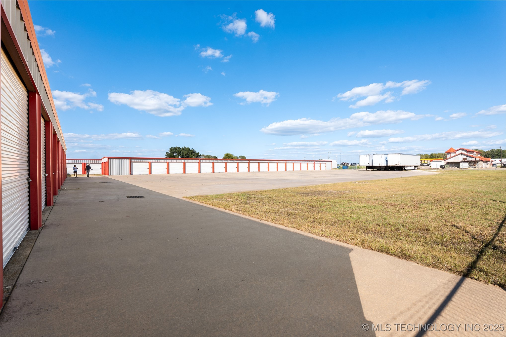 18753 S 100 Highway Webbers Falls OK 74470