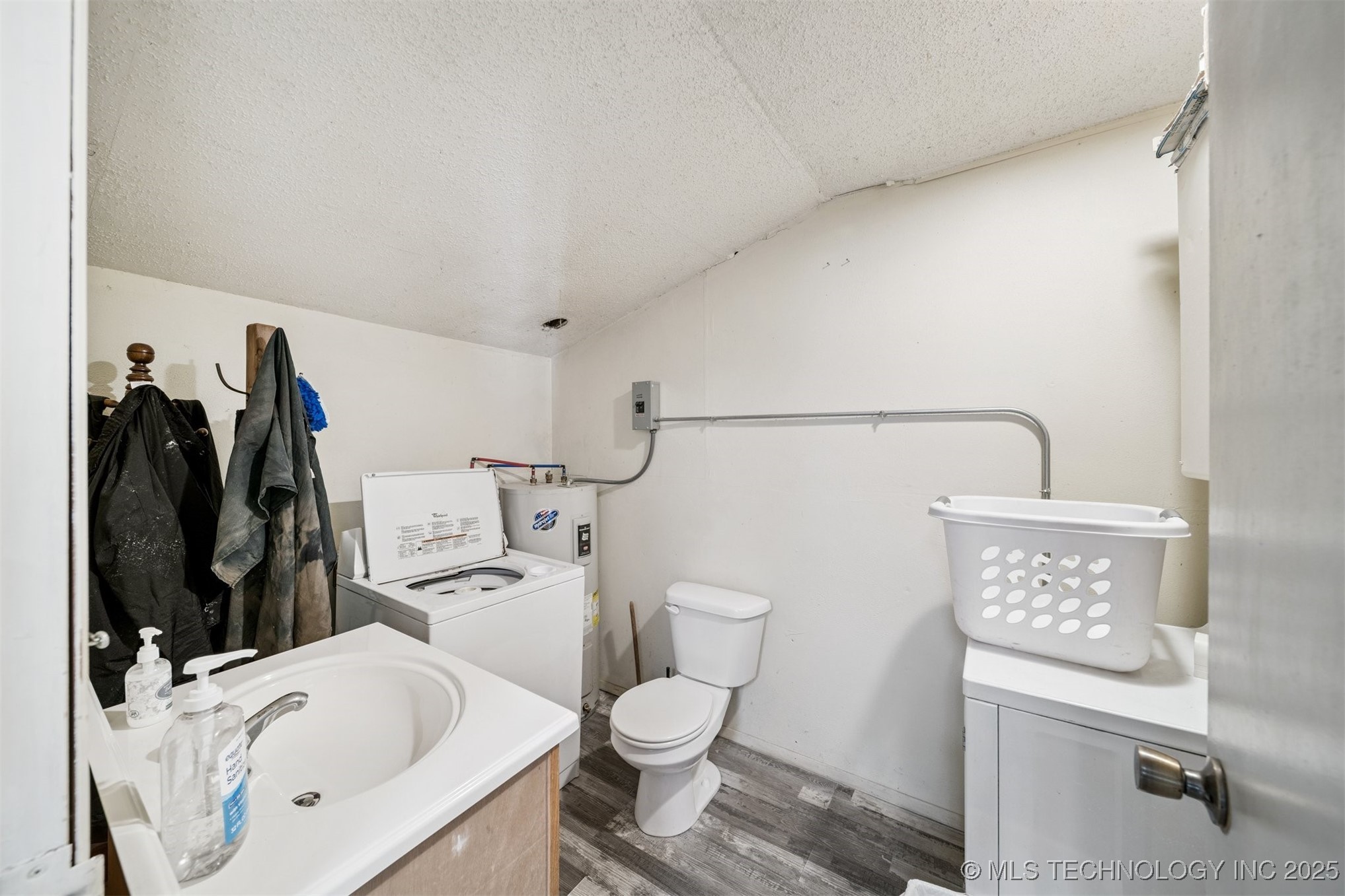 222 N Highway 69 Chouteau OK 74337