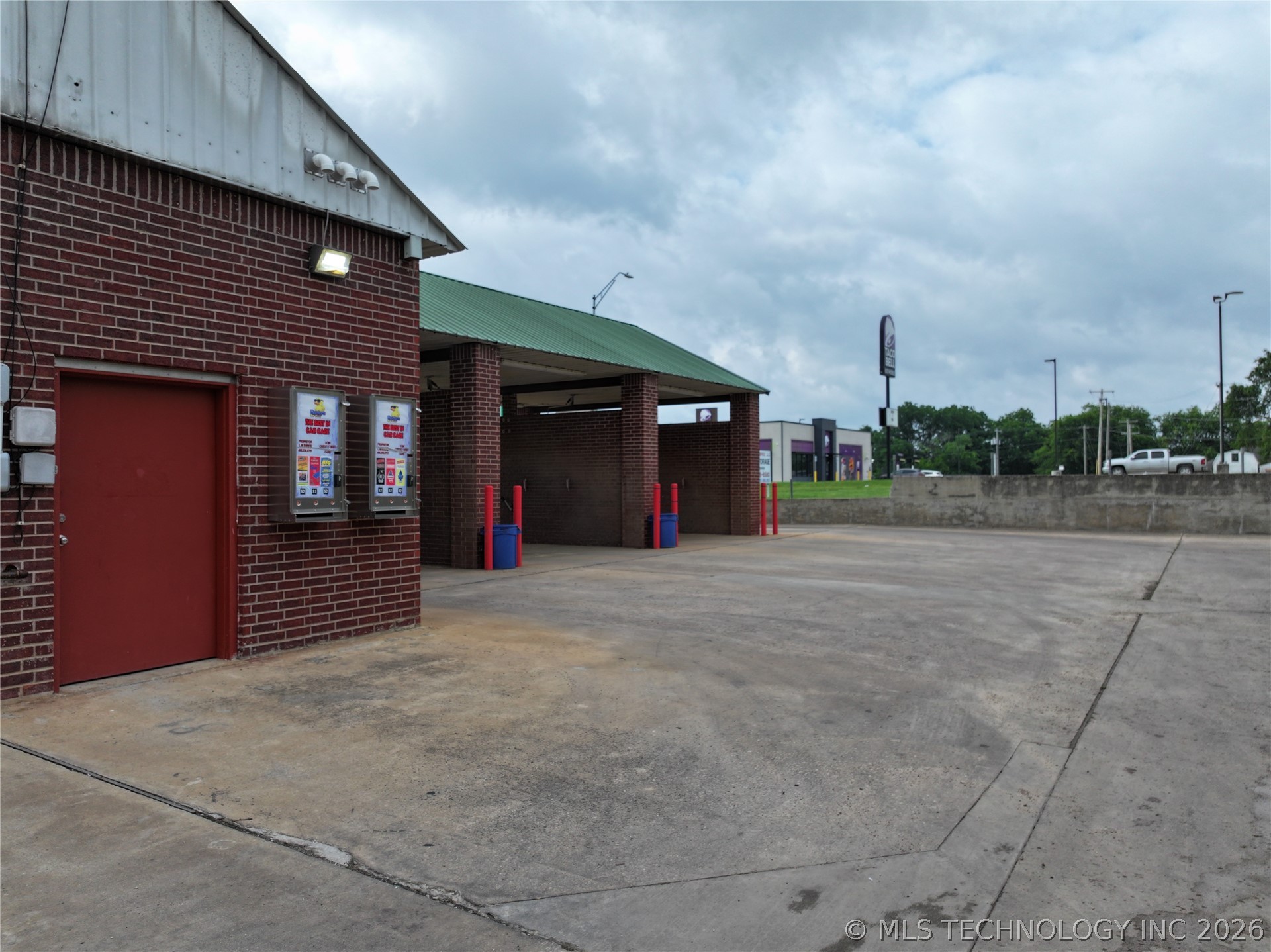 900 W 17th Sulphur OK 73086