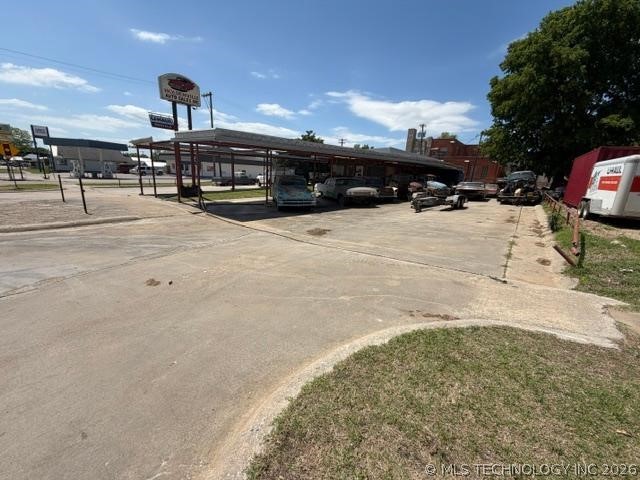 200 N Hinckley Holdenville OK 74848