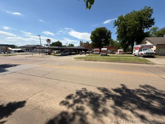 200 N Hinckley Holdenville OK 74848