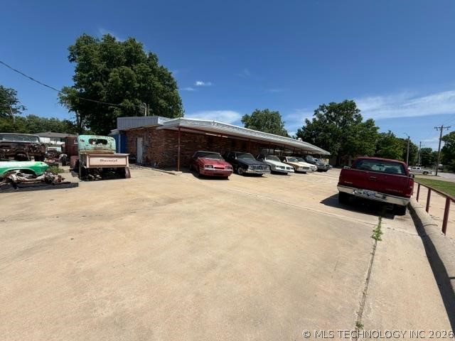 200 N Hinckley Holdenville OK 74848