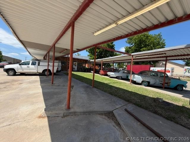 200 N Hinckley Holdenville OK 74848