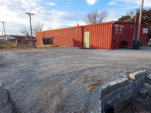 292 E 4th Avenue Welch OK 74369