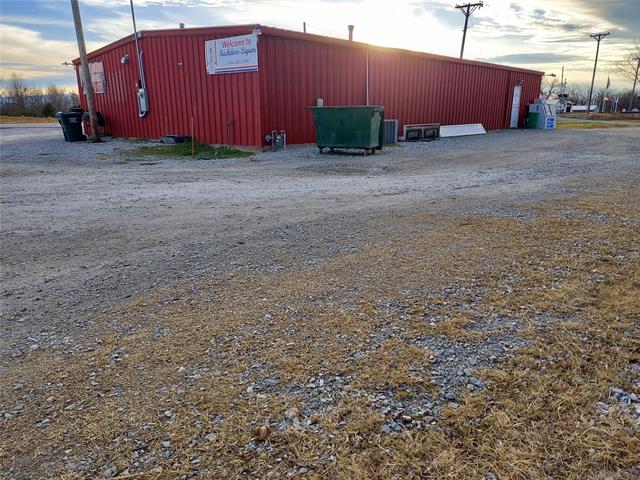 292 E 4th Avenue Welch OK 74369