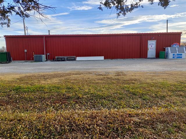 292 E 4th Avenue Welch OK 74369
