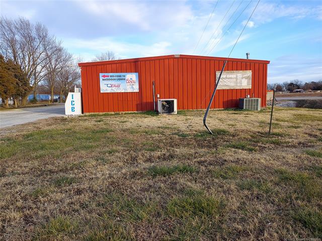 292 E 4th Avenue Welch OK 74369
