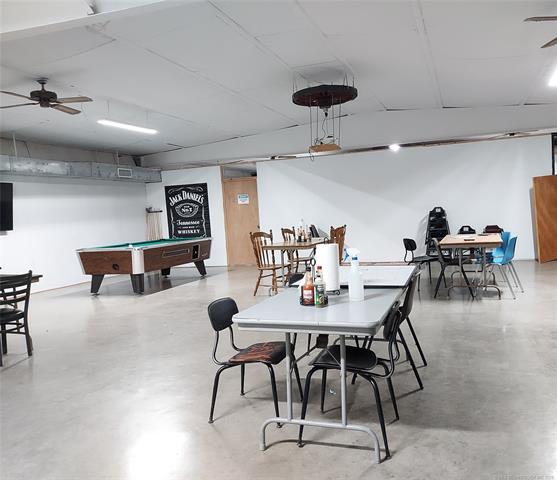 292 E 4th Avenue Welch OK 74369