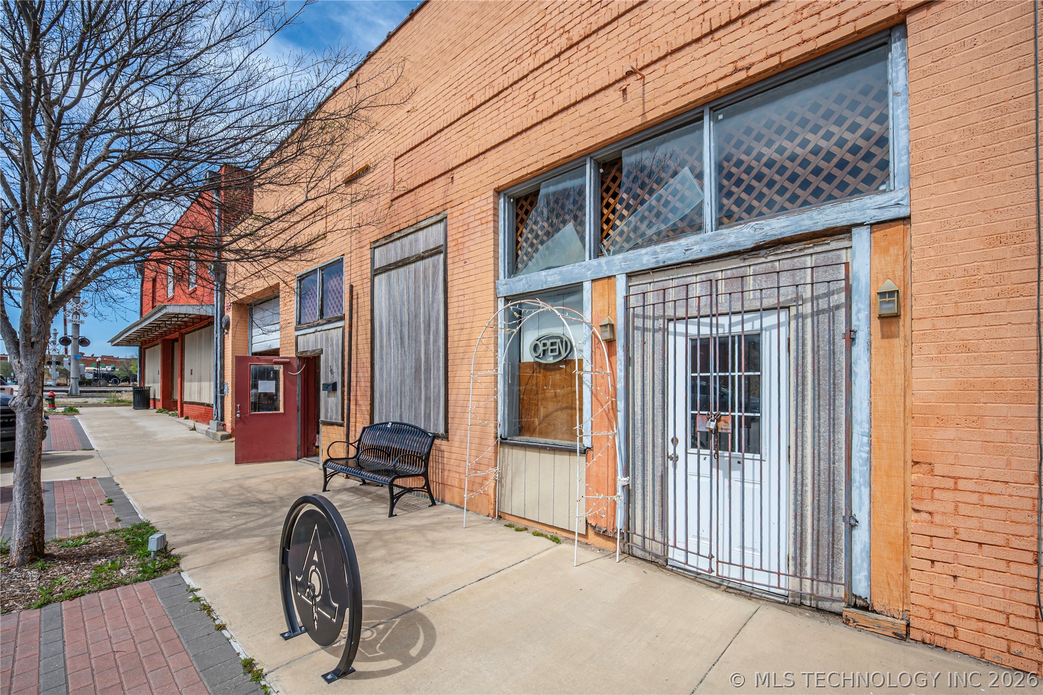 305 E Main Ardmore OK 73401