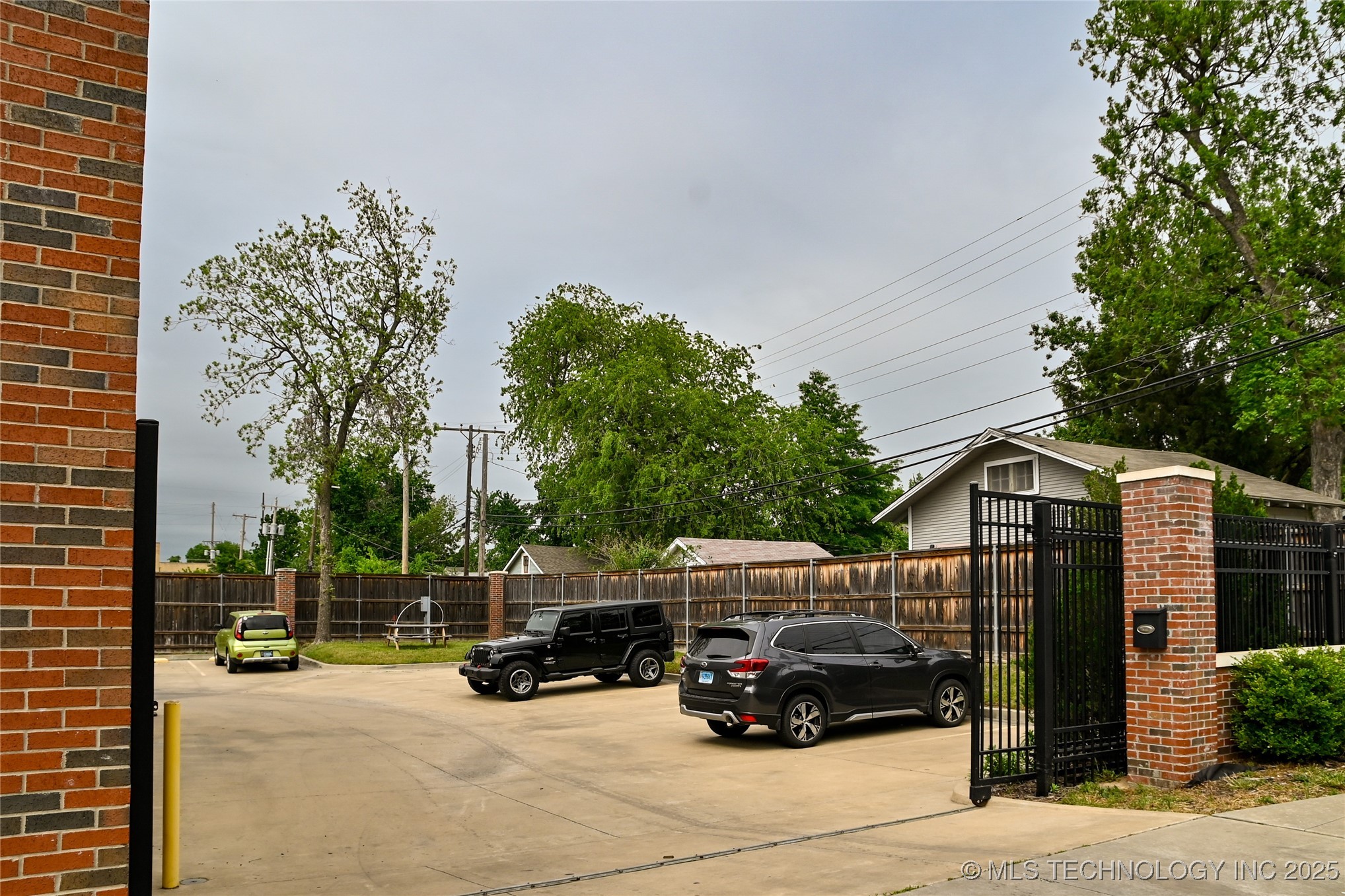 1147 S Lewis Avenue Tulsa OK 74104