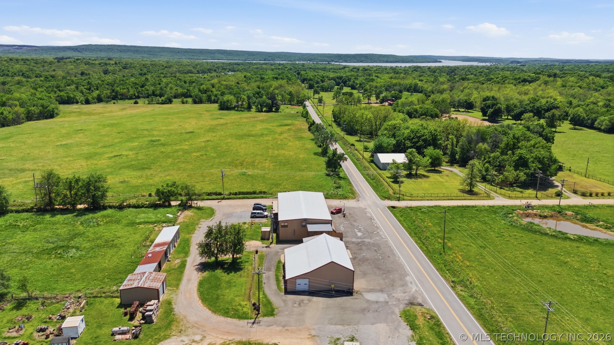 15994 N Clear Creek Road Hulbert OK 74441