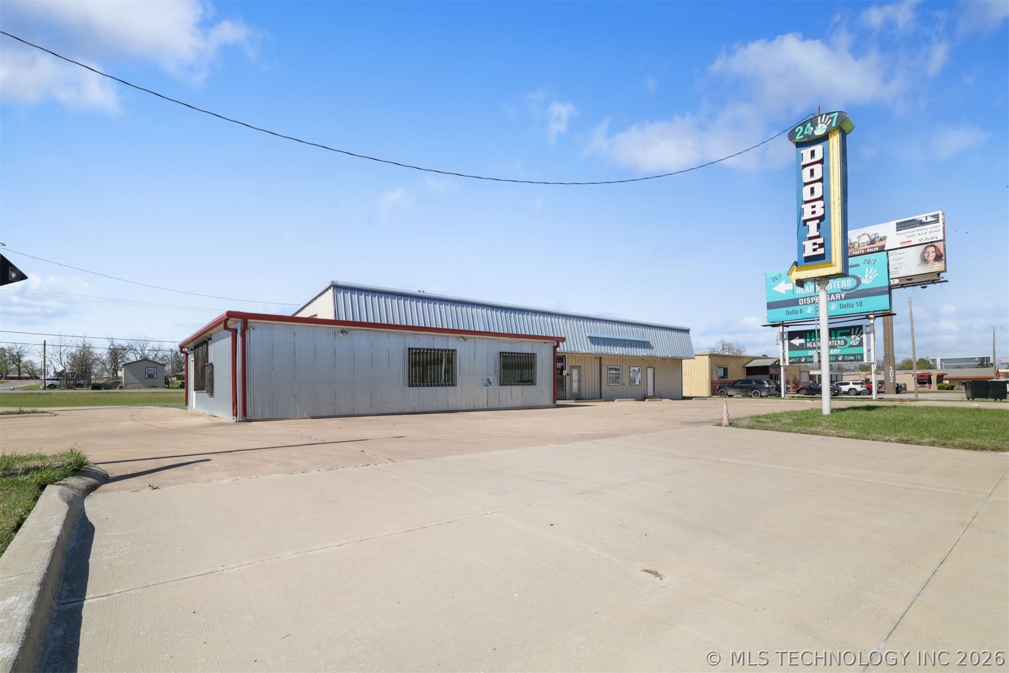 303 N Service Road Calera OK 74730