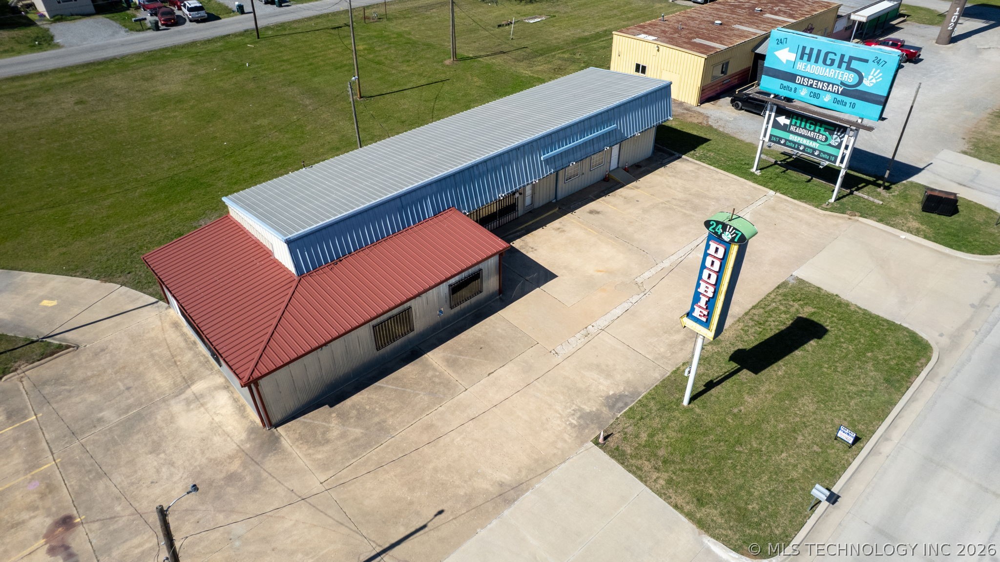 303 N Service Road Calera OK 74730