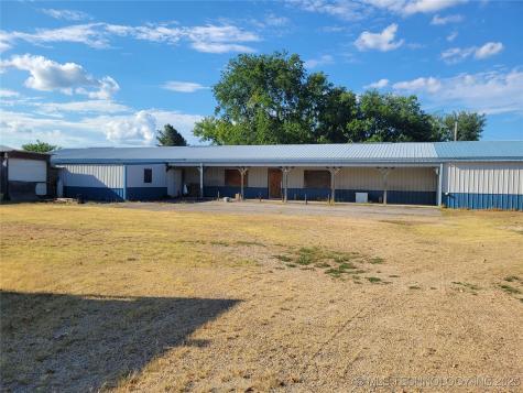 203 W Broadway Street Kinta OK 74552