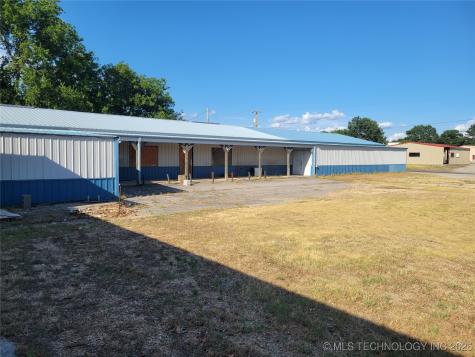 203 W Broadway Street Kinta OK 74552