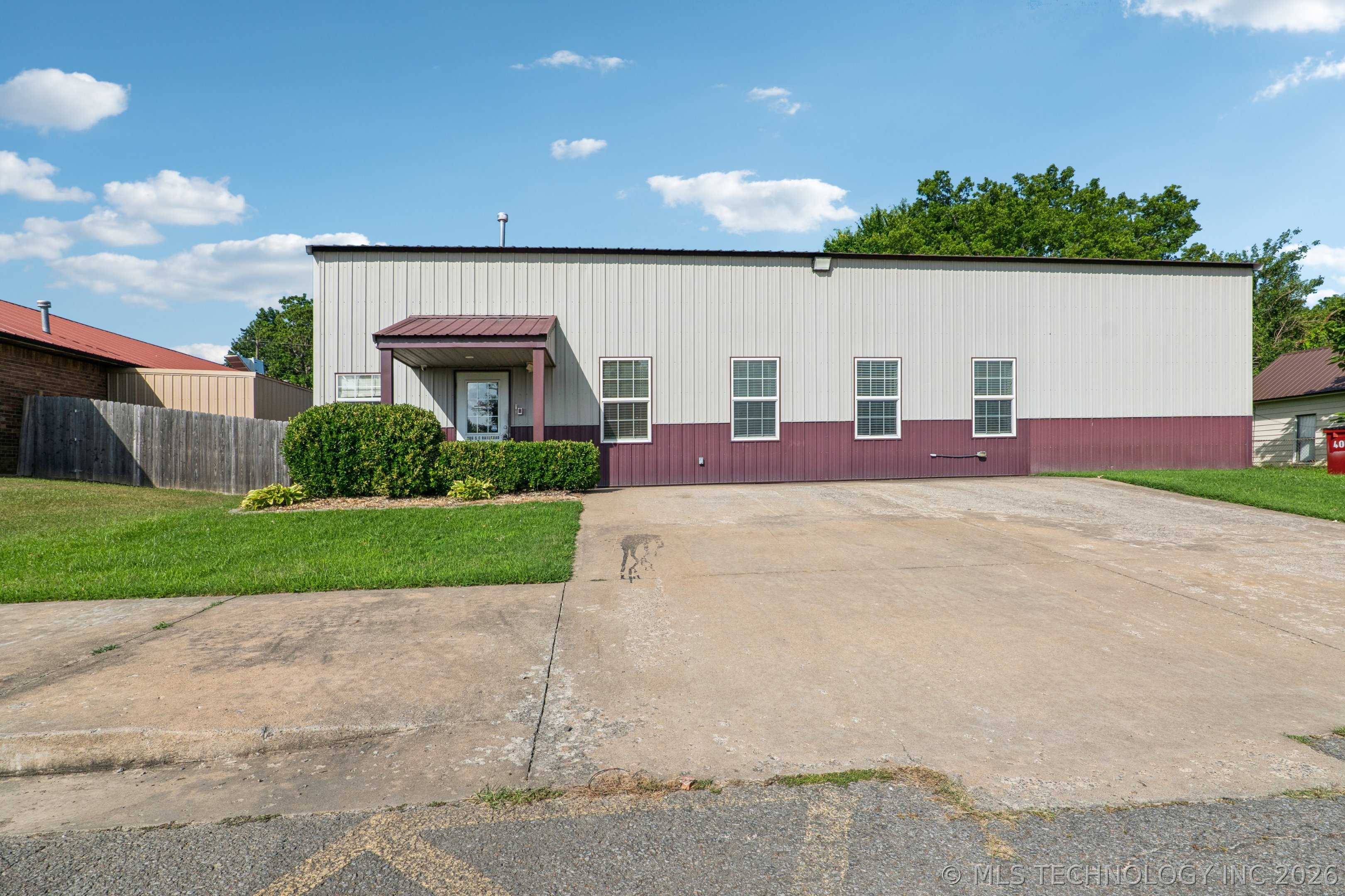 206 SE Railroad Street Fort Gibson OK 74434