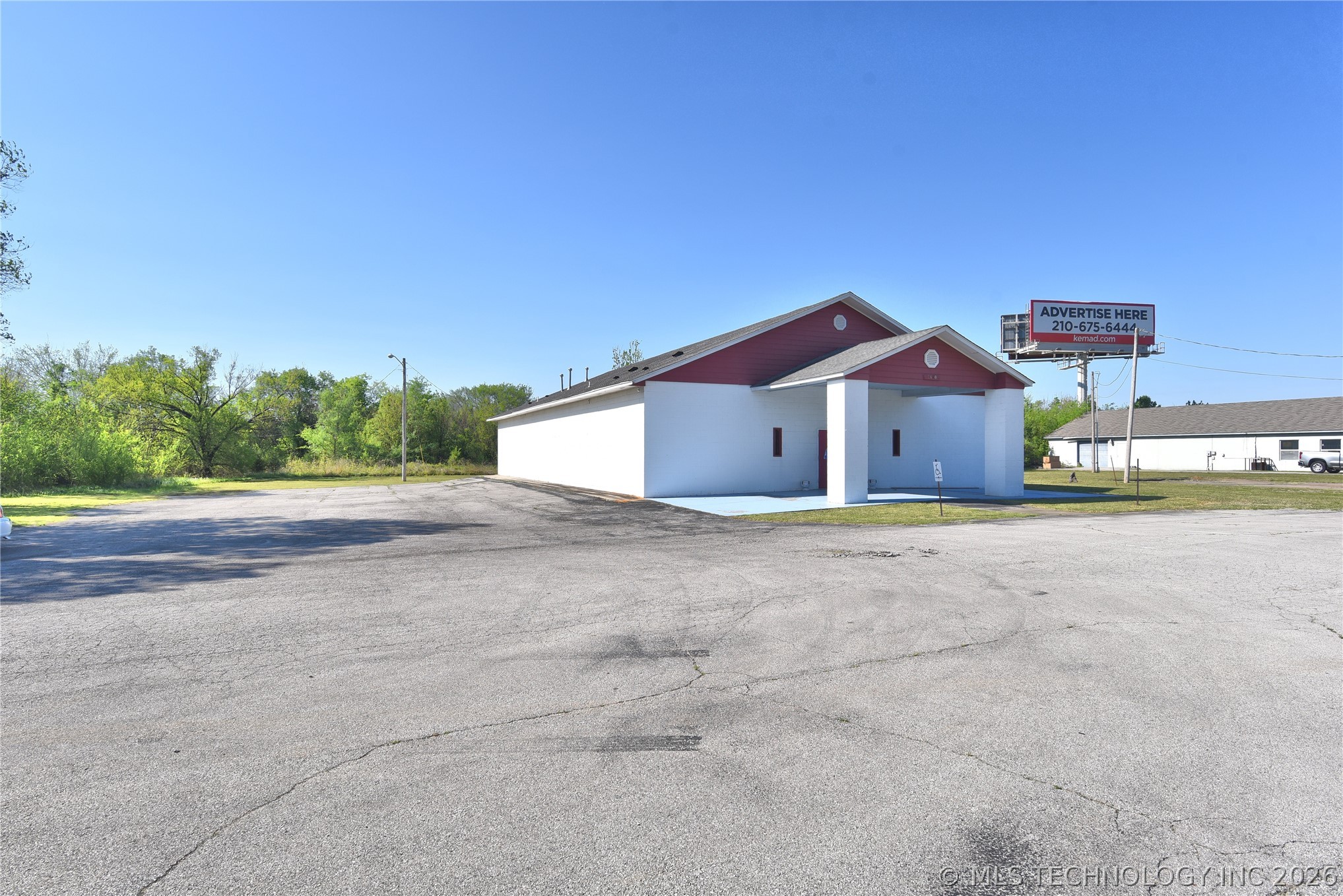 2610 E Apache Street Tulsa OK 74110