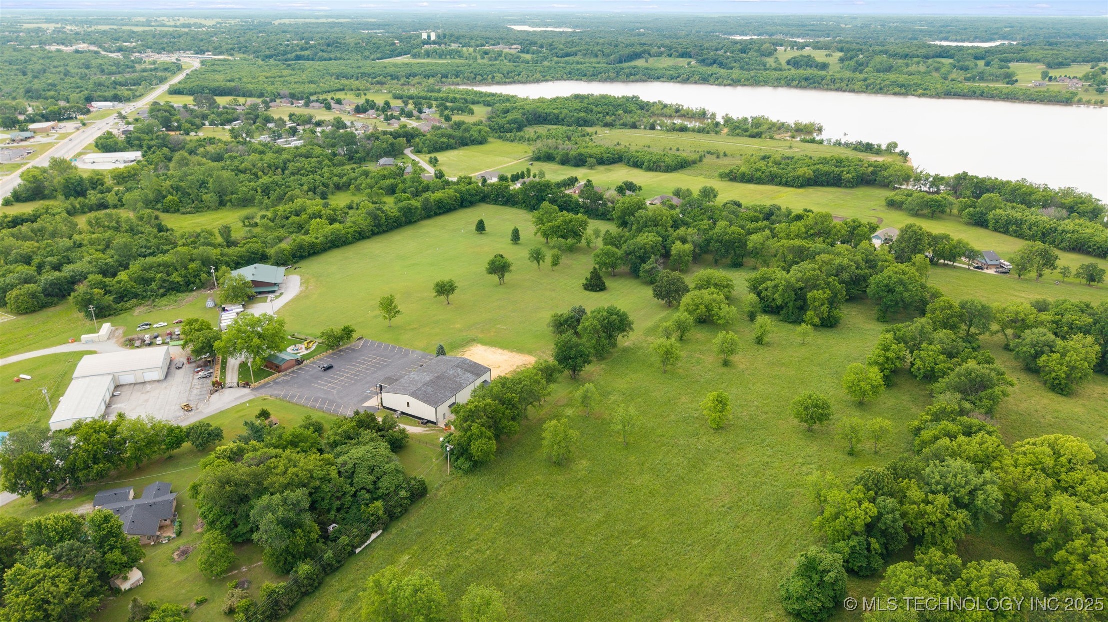 500 39th Street Grove OK 74344