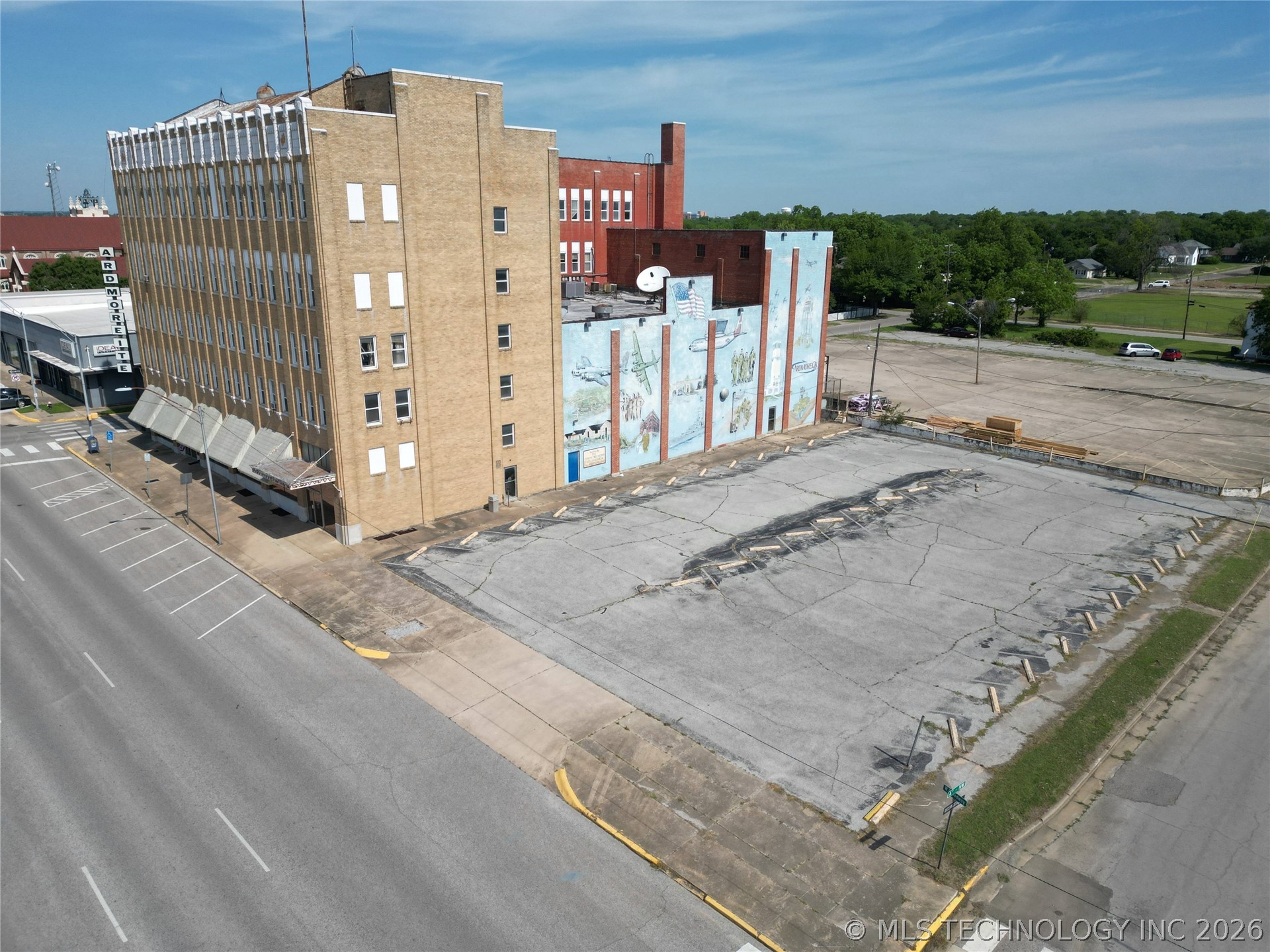115 W Broadway Street Ardmore OK 73401